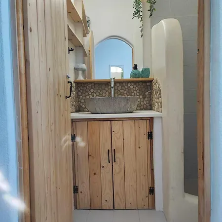 アパート Studio Lachania ラクハニア